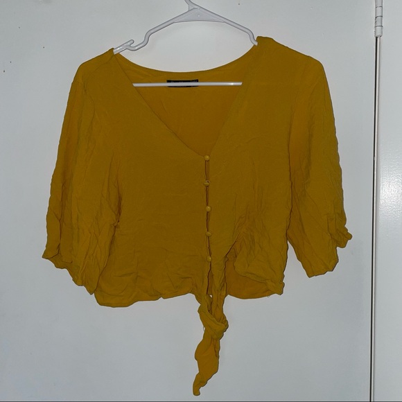 BERSHKA SIZE S/M YELLOW TOP WITH RIBBON TIE - Picture 3 of 3